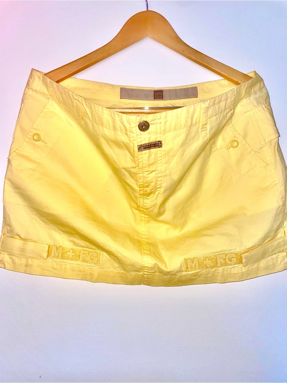 Marithe & Francois Girbaud Women’s Designer Mini Skirt, Size 32